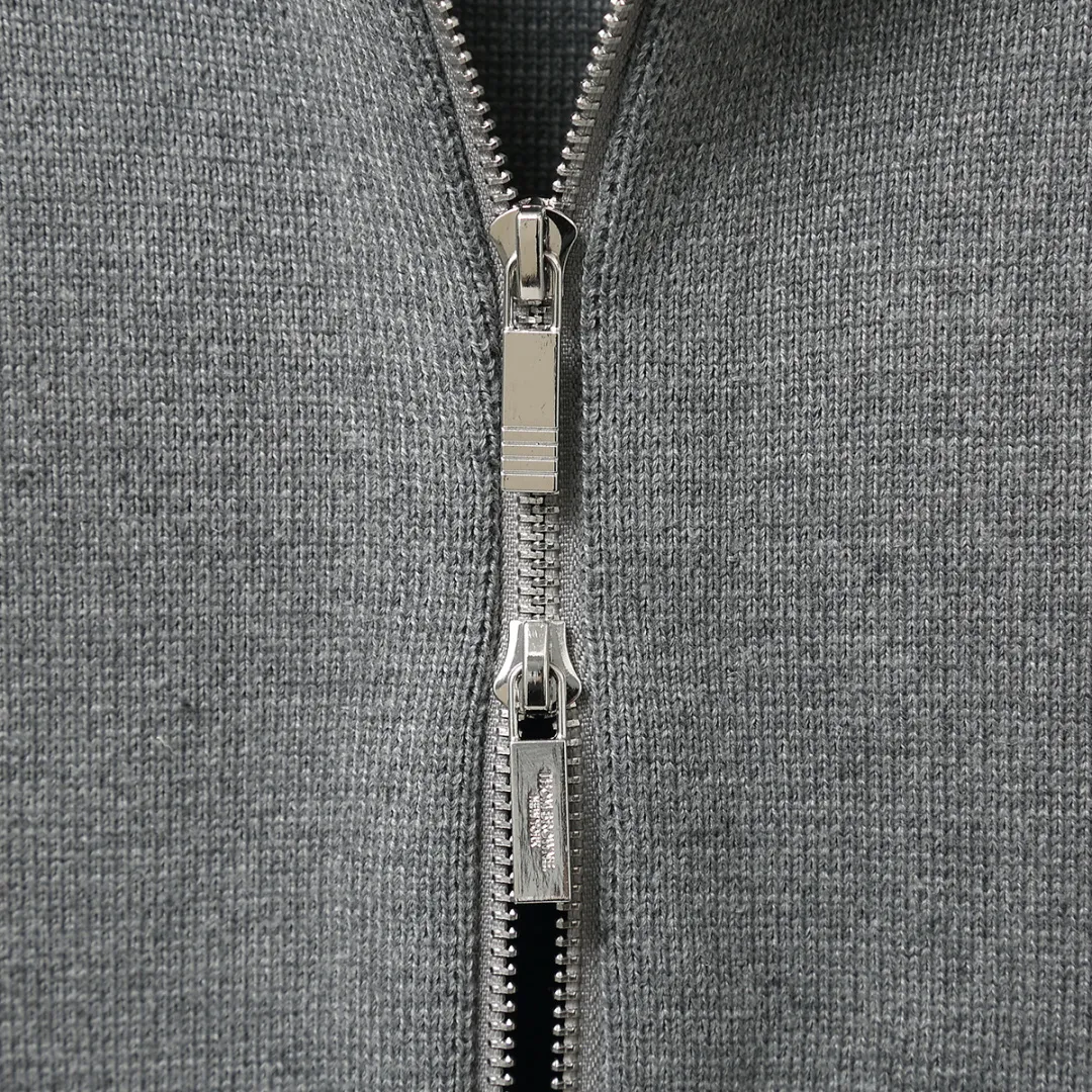 ：M 23（TB ） THOM BROWNE .TB TB Breathable Same Style ：White/Gray/Navy Blue/Black Size：1/2/3/4